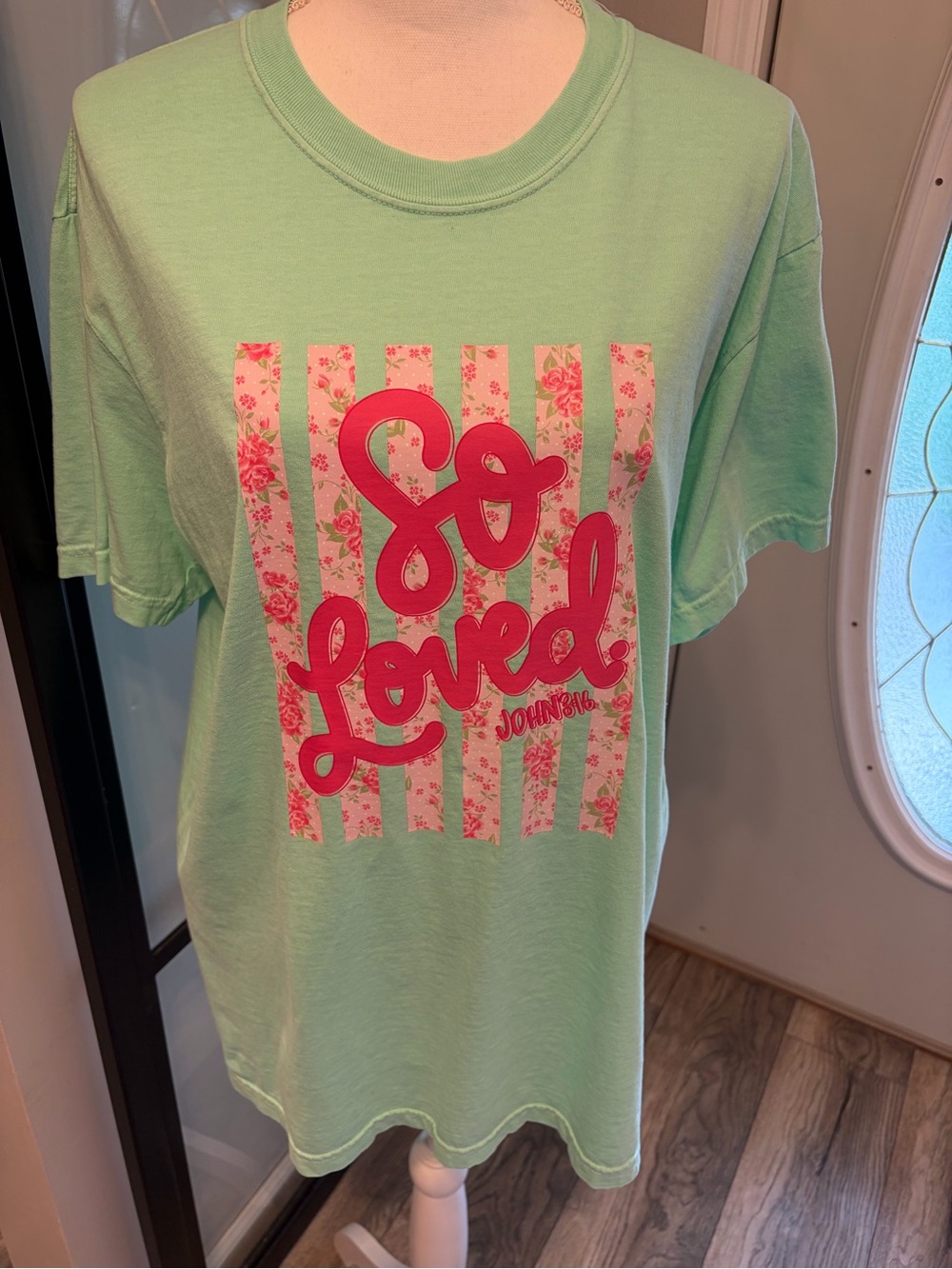NWT…Boutique…Comfort Colors Floral/Dot “You Are So Loved”John 3:16…Large